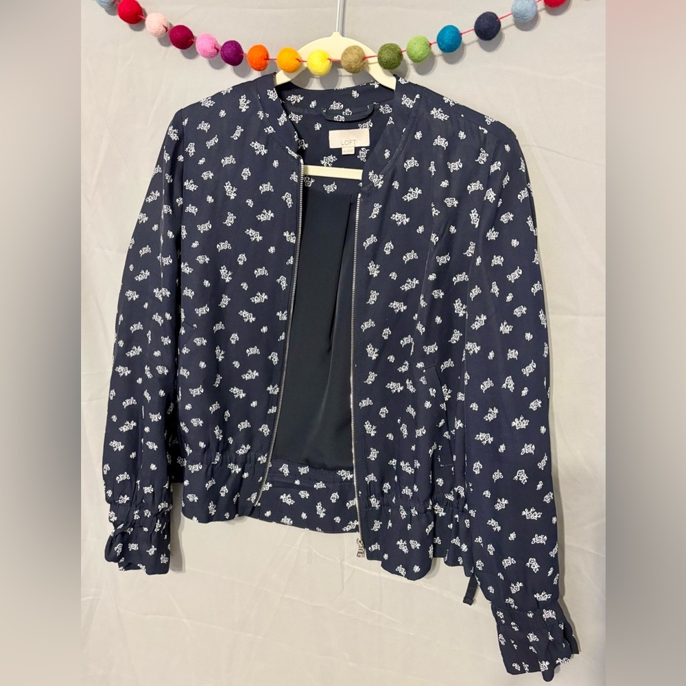 LOFT Navy Floral Bomber Jacket | XS | Lightweight Zip-Up